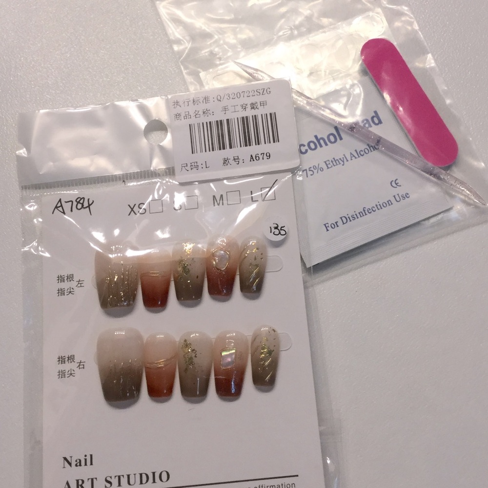 Brand New Hand Made Press on Nails # 135